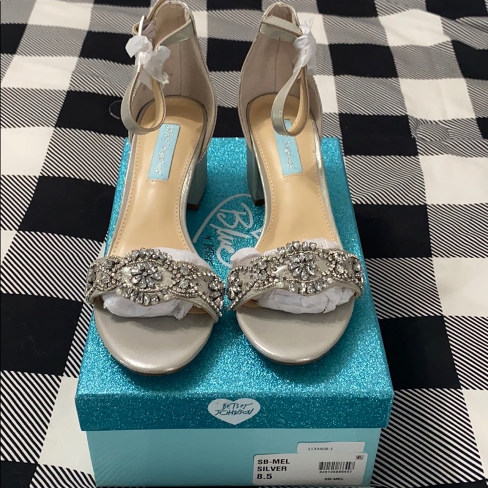 NEW!! Betsey Johnson wedding shoes!